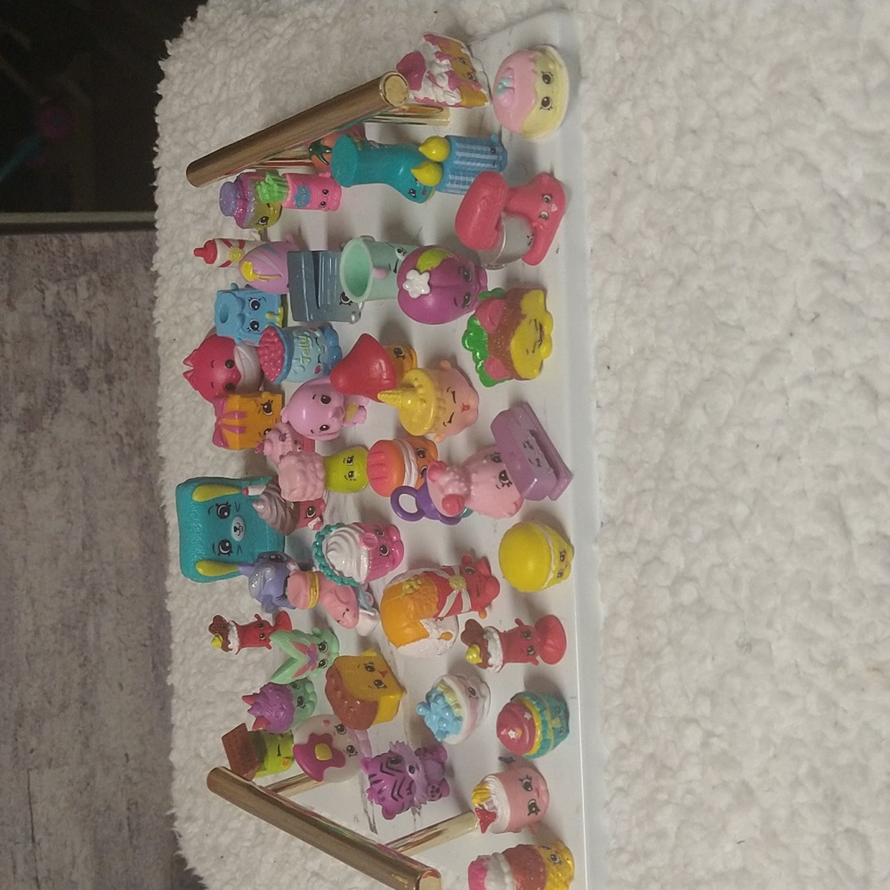 Shopkins Miniatures - Picture 1 of 7